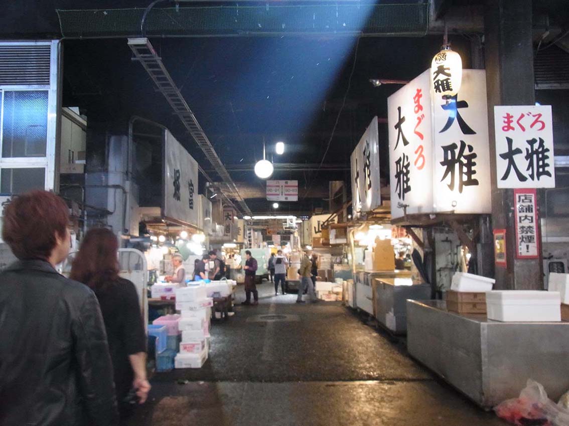 北海道地区 関東地区合同東京築地市場見学会を行いました 公益社団法人日本サインデザイン協会 Sda